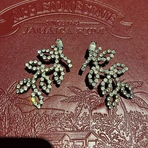 Vintage rhinestone earrings leaves